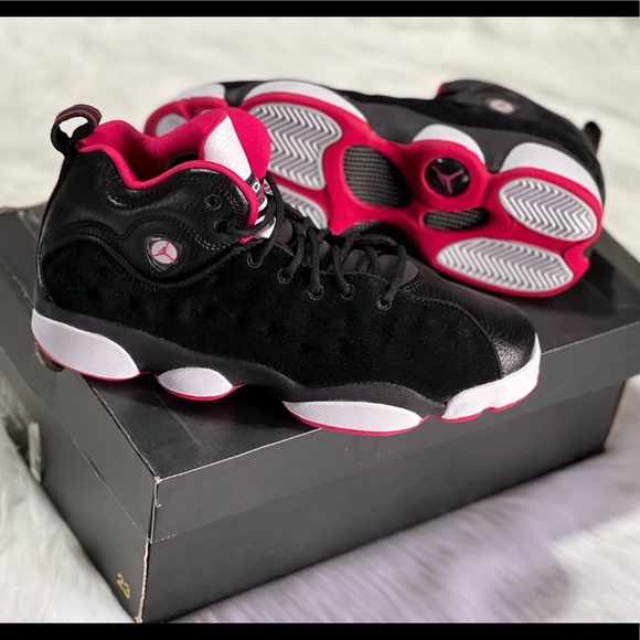 New Nike Grade School Jumpman Team 2 Jordan sneakers - Picture 3 of 14